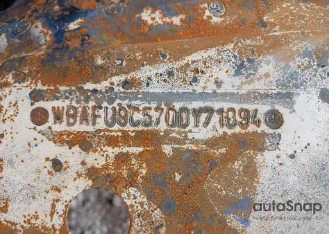 2013 BMW 550I xDrive из США, поврежденный, VIN WBAFU9C57DDY71094